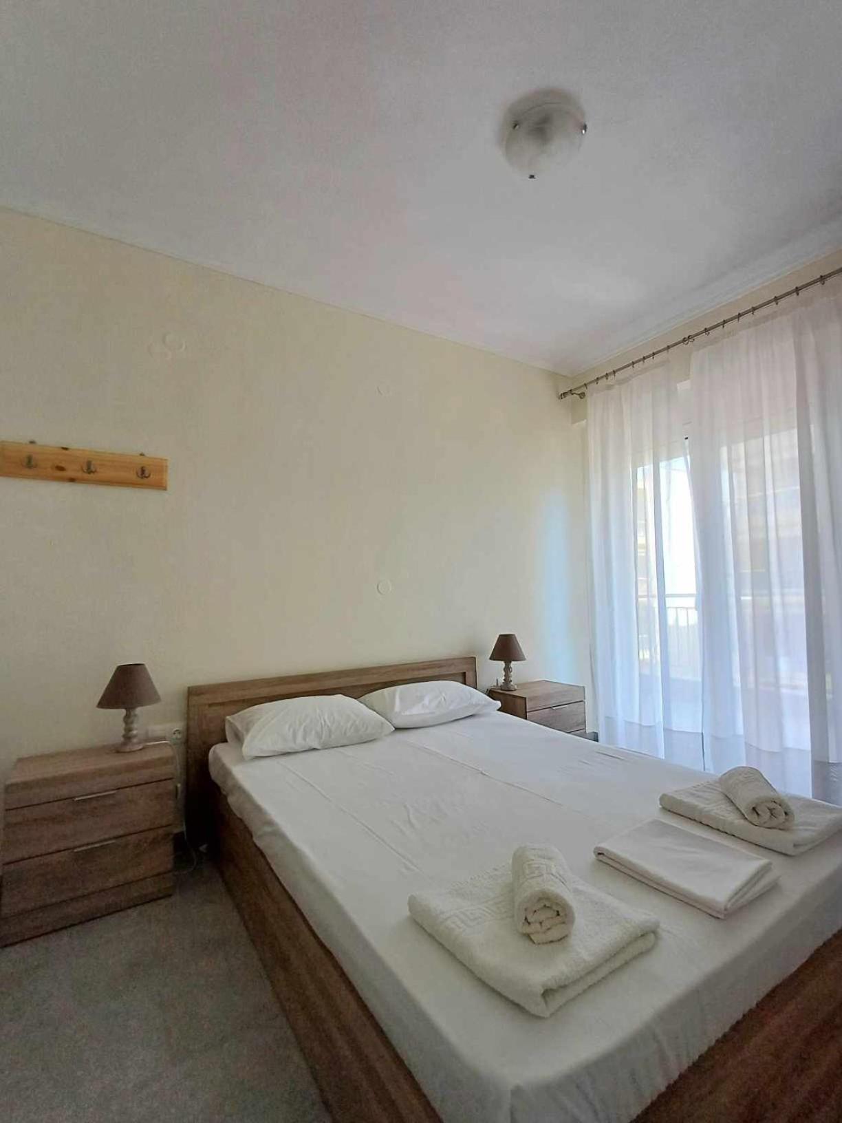 Manos Luxury Nea Kallikrateia